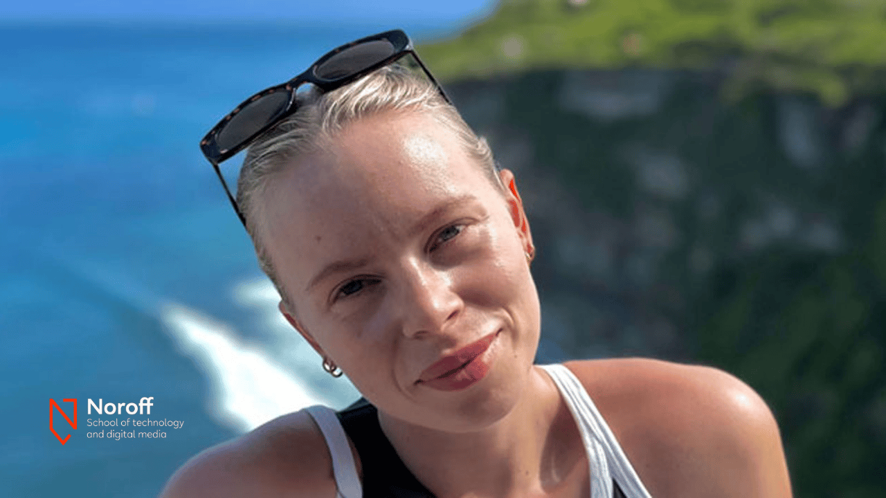 Serine Left the Conventional Life to Study Online from Bali